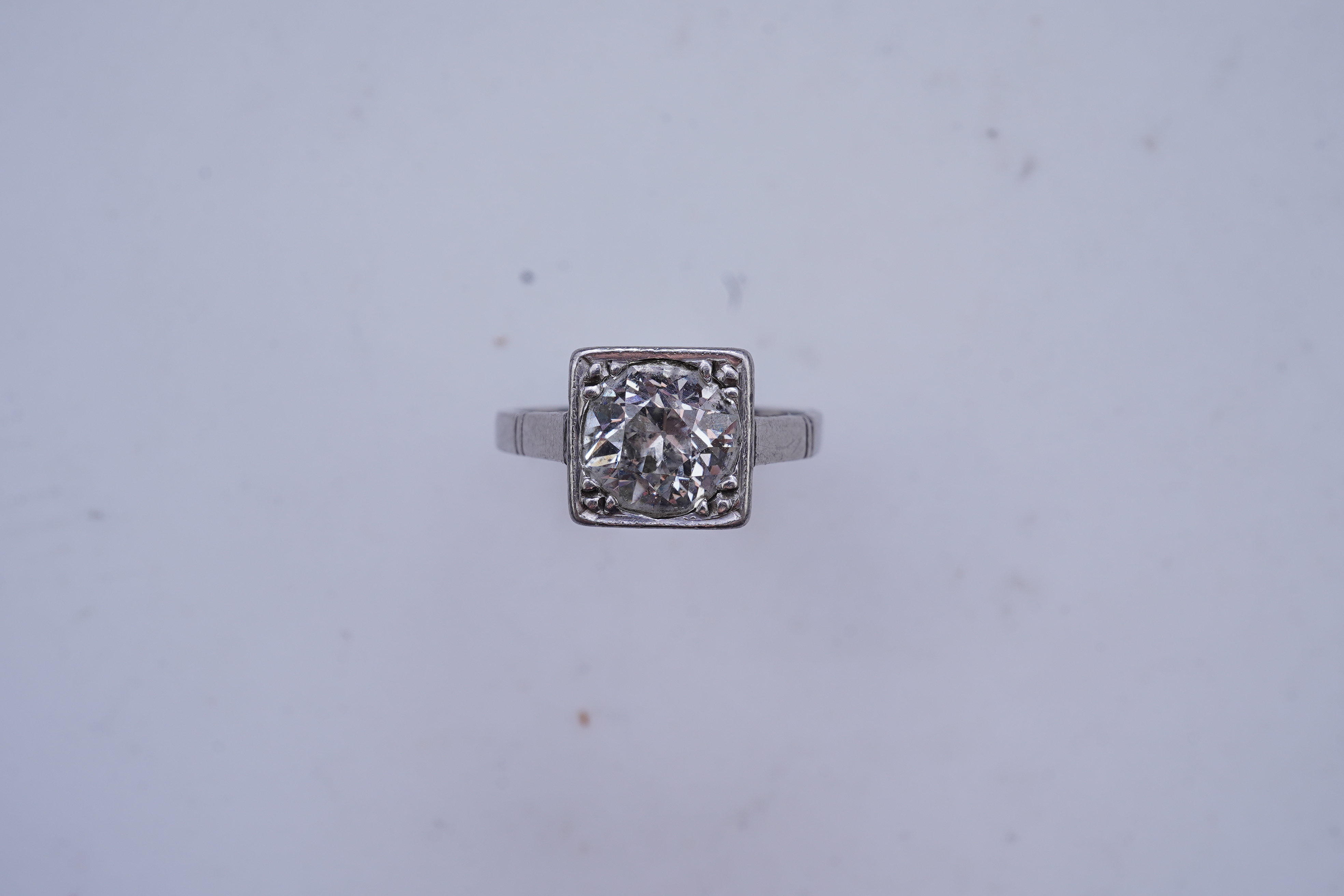 A solitaire diamond ring, early 20th century
